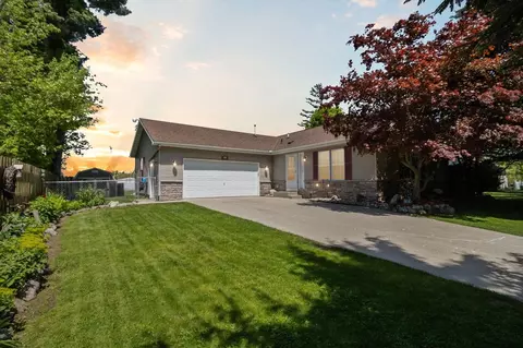 99 S Cedar, Cedar Springs, MI 49319