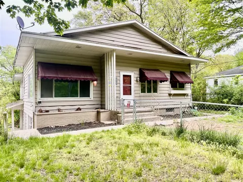 18186 N Fruitport, Spring Lake, MI 49456