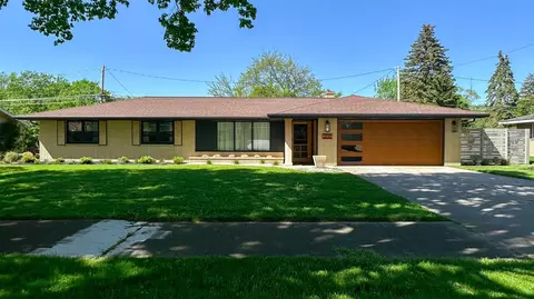 37 W 37th, Holland, MI 49423
