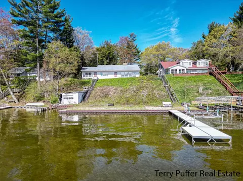 3132 Piney Rdg, Ludington, MI 49431