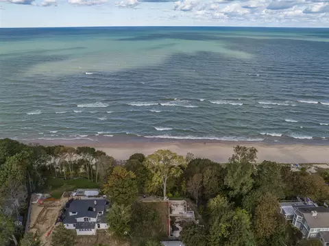 15820 Lakeshore #B, Union Pier, MI 49129