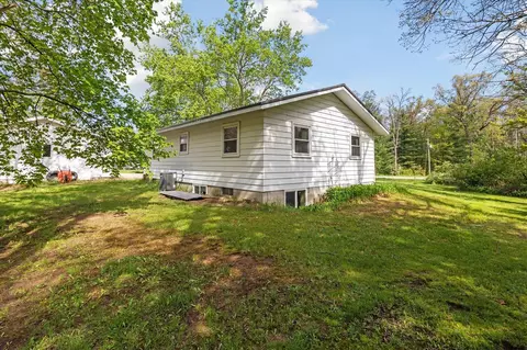 4110 E 8th, White Cloud, MI 49349 photo 4
