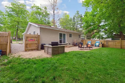 2630 Lansing, Crystal, MI 48818 photo 2