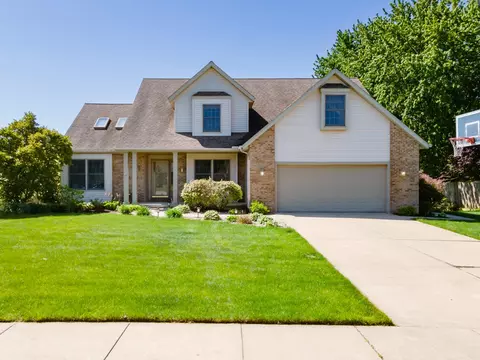 1266 Pioneer, Saint Joseph, MI 49085