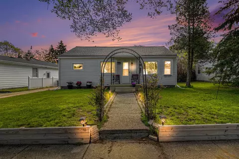 506 N Lavinia, Ludington, MI 49431