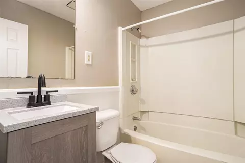 914 Dwight, Kalamazoo, MI 49048 photo 11