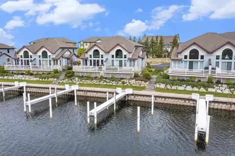 18 Marina, Manistee, MI 49660