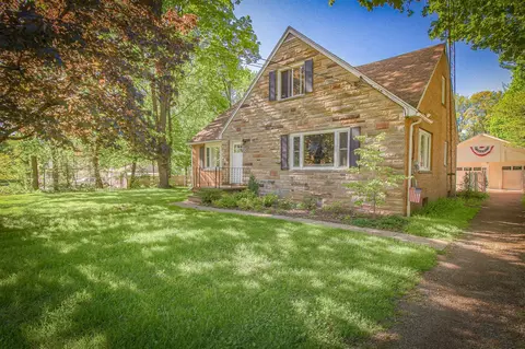 1423 Hamelink, Portage, MI 49002