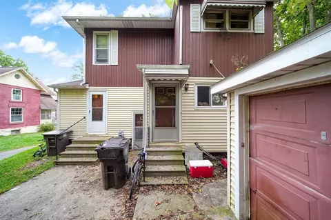 Exterior - 930 Orchard, Jackson, MI 49203 photo 7 of 12