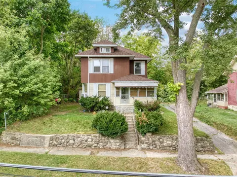 930 Orchard, Jackson, MI 49203