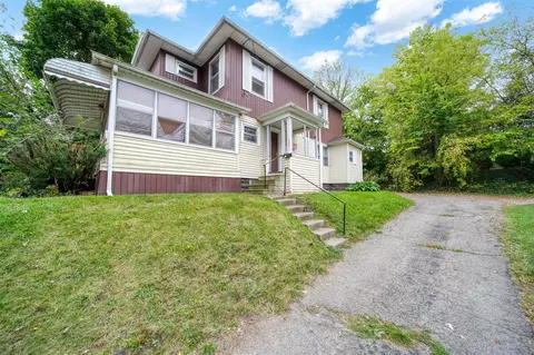 Exterior - 930 Orchard, Jackson, MI 49203 photo 3 of 12