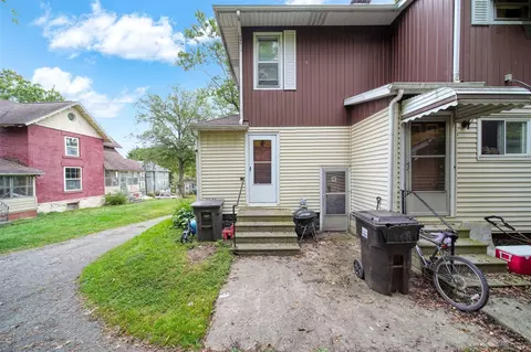 Exterior - 930 Orchard, Jackson, MI 49203 photo 6 of 12
