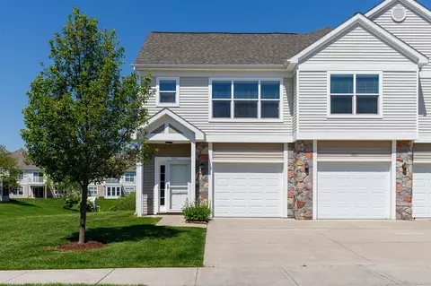 602 Fieldstone #7, Chelsea, MI 48118