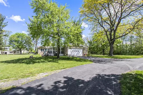 Exterior - 5800 Lansing, Jackson, MI 49201 photo 6 of 11