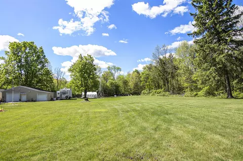 Exterior - 5800 Lansing, Jackson, MI 49201 photo 4 of 11