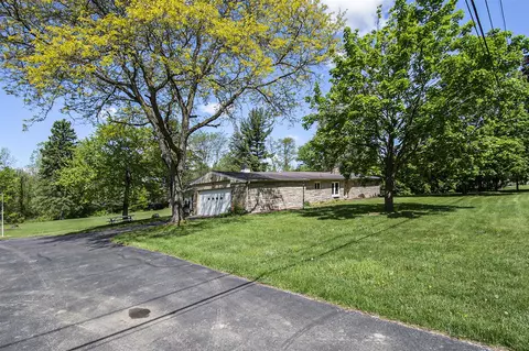 Exterior - 5800 Lansing, Jackson, MI 49201 photo 10 of 11