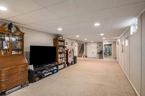 Entry Way - 5800 Lansing, Jackson, MI 49201 photo 2 of 2