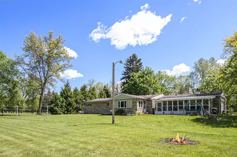 Exterior - 5800 Lansing, Jackson, MI 49201 photo 9 of 11