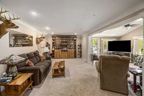 Other - 5800 Lansing, Jackson, MI 49201 photo 3 of 13
