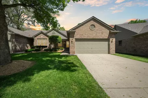 4407 Thornwood, Warren, MI 48092