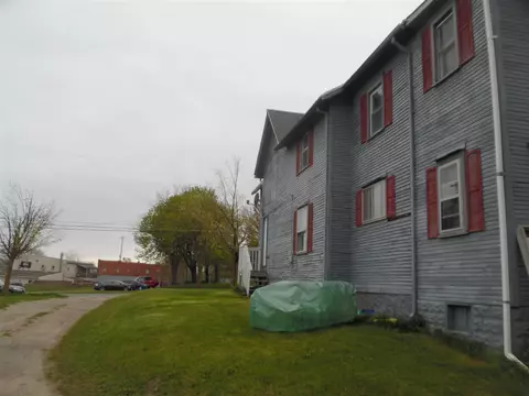 Exterior - 943 S Gorham, Jackson, MI 49203 photo 7 of 13