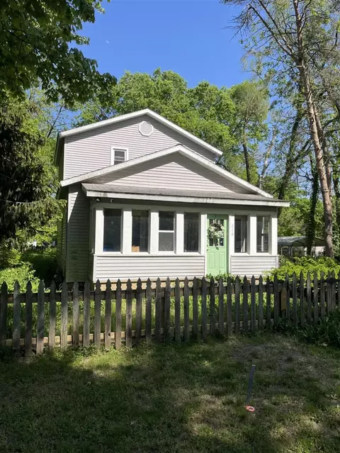318 Lincoln, Allegan, MI 49010