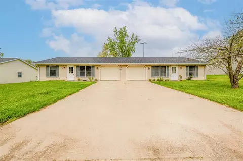 6145 Aubill, Eau Claire, MI 49111