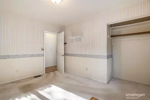 989 Maple, Ada, MI 49301 photo 13