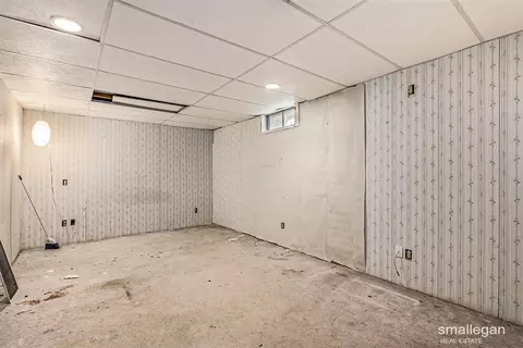 989 Maple, Ada, MI 49301 photo 17