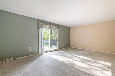 989 Maple, Ada, MI 49301 photo 4