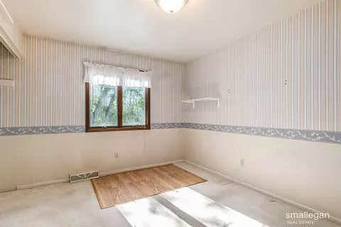 989 Maple, Ada, MI 49301 photo 12