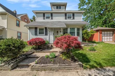 1025 Fairmount, Grand Rapids, MI 49506