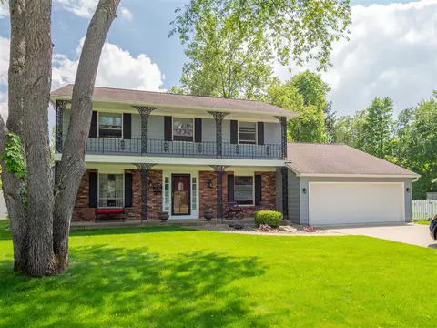 5045 Stoney Brook Rd, Kalamazoo, MI 49009