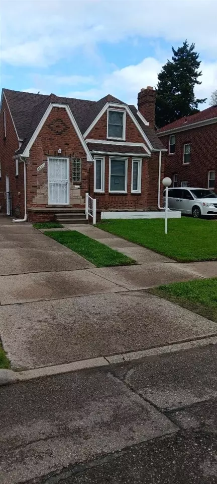 17353 Snowden, Detroit, MI 48235