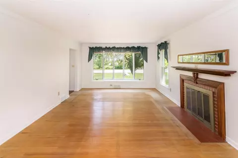 Living - 7265 Dexter Ann Arbor, Dexter, MI 48130 photo 4 of 5