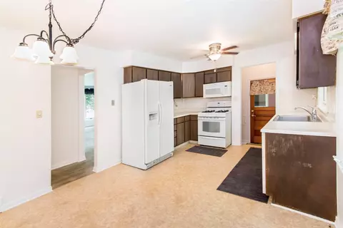 Kitchen - 7265 Dexter Ann Arbor, Dexter, MI 48130 photo 2 of 3