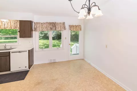 Dining - 7265 Dexter Ann Arbor, Dexter, MI 48130 photo 1 of 1