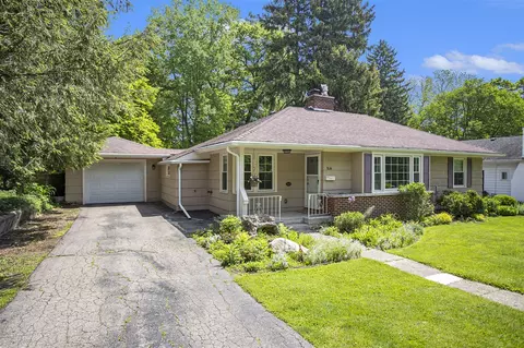 514 N Kalamazoo, Marshall, MI 49068 photo 2