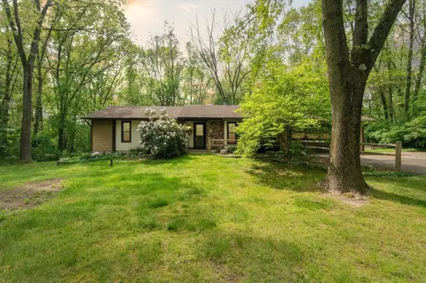 44824 Oak Leaves, Mattawan, MI 49071