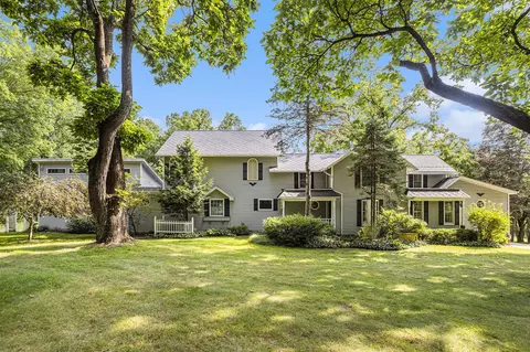 11368 Baseline, Hickory Corners, MI 49060