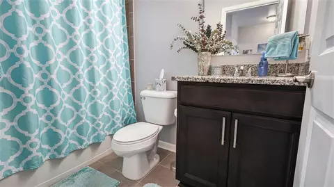 Bath - 49151 Diane #136, Macomb, MI 48042 photo 2 of 3