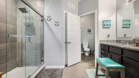 Bath - 49151 Diane #136, Macomb, MI 48042 photo 1 of 3
