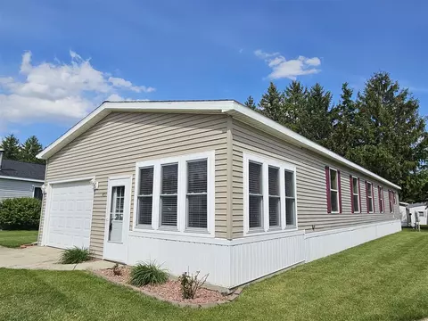 481 Shade Tree, Mason, MI 48854 photo 1