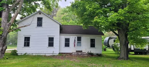 2123 N Morrison, Mears, MI 49436