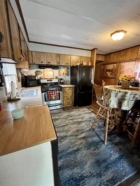 Kitchen - 6804 W Deerpath, Evart, MI 49631 photo 1 of 2