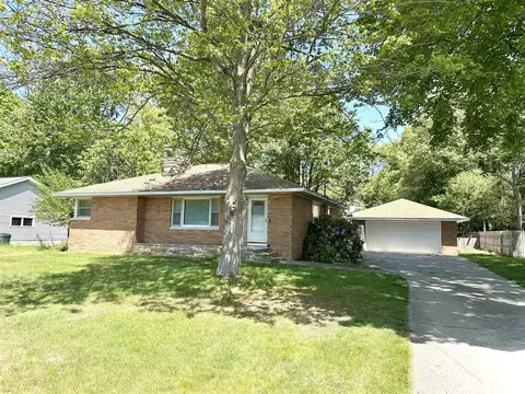 960 Porter, Norton Shores, MI 49441