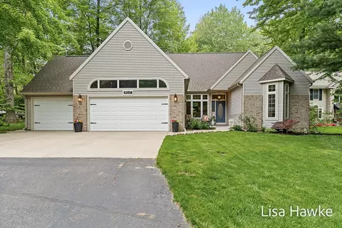 19047 N Fruitport, Spring Lake, MI 49456