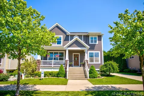 1103 Graystone, Holland, MI 49423