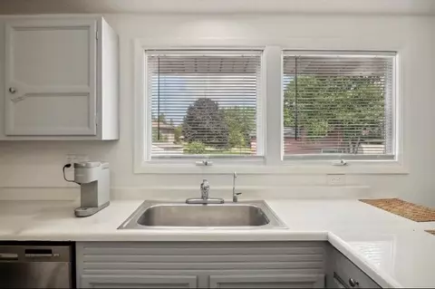 Kitchen - 5871 Squires, Jackson, MI 49201 photo 5 of 7