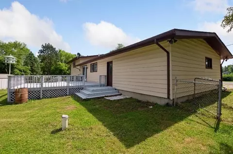 Exterior - 5871 Squires, Jackson, MI 49201 photo 4 of 9